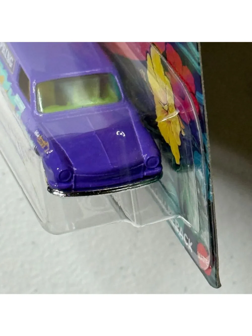 Hot Wheels Volkswagen Squareback Spring Series 5/5 Purple Diecast